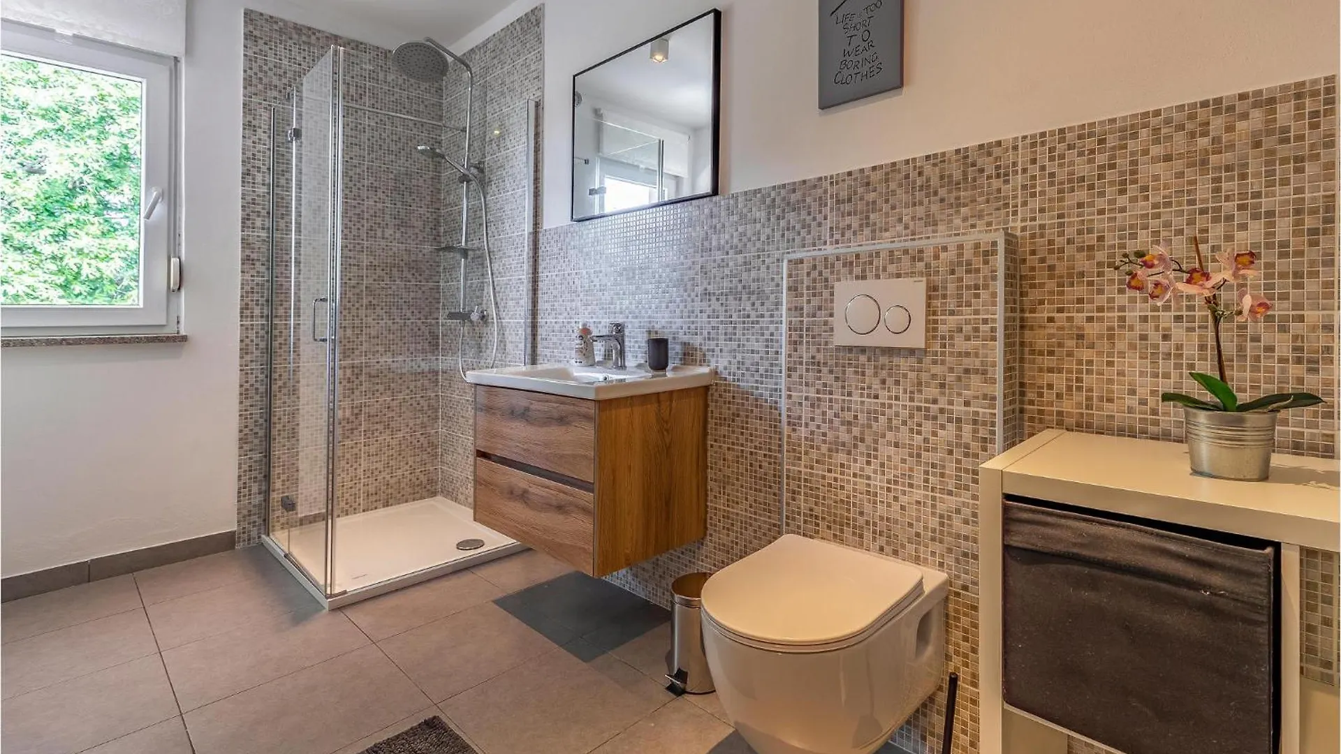 Gorgeous Home In Sisan With Kitchen
